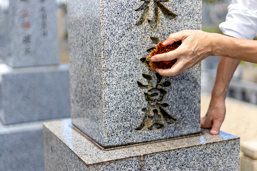 墓じまいをするならいつがベスト？判断のタイミングと進め方